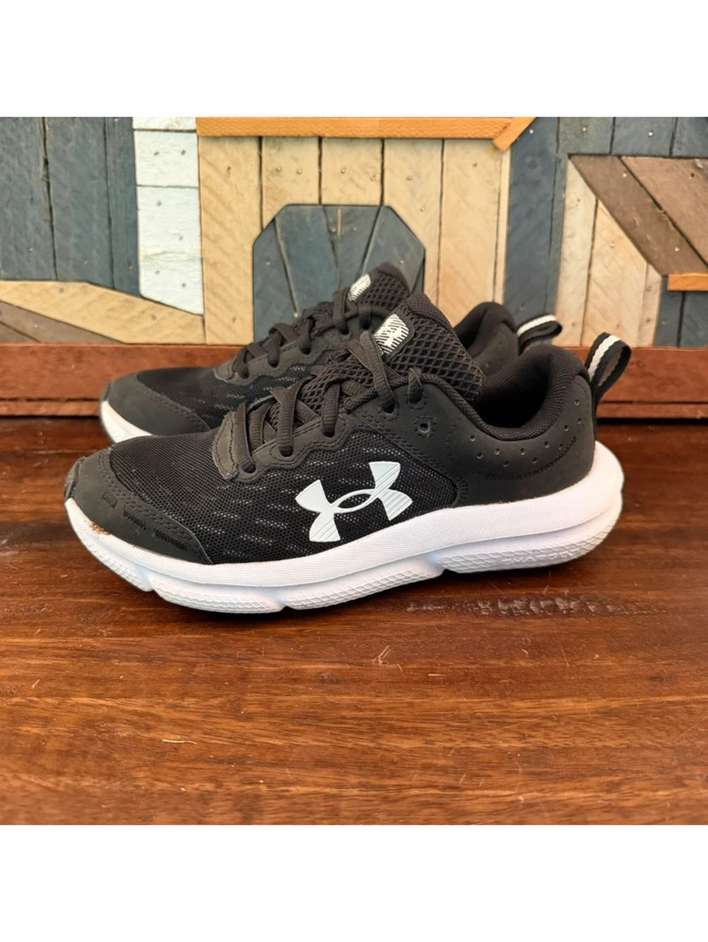 Under Armour Assert 10 GS Black White Kids Running Shoes Size 3.5Y